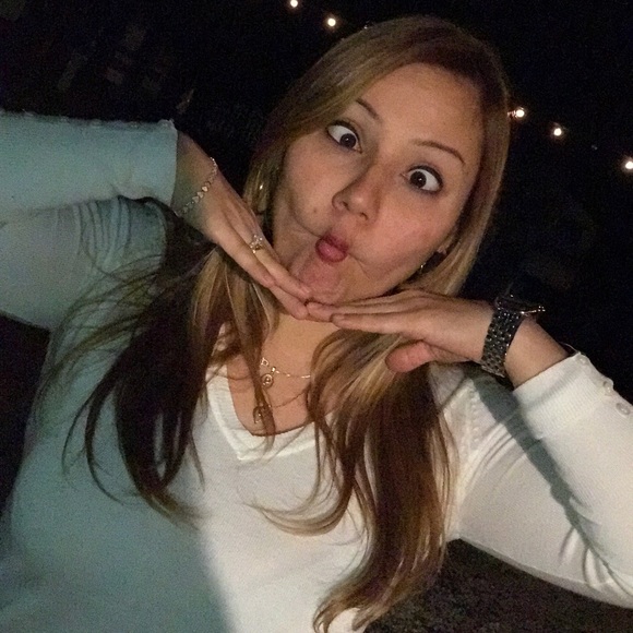 Meet your Posher, Isabella - Picture 2 of 2